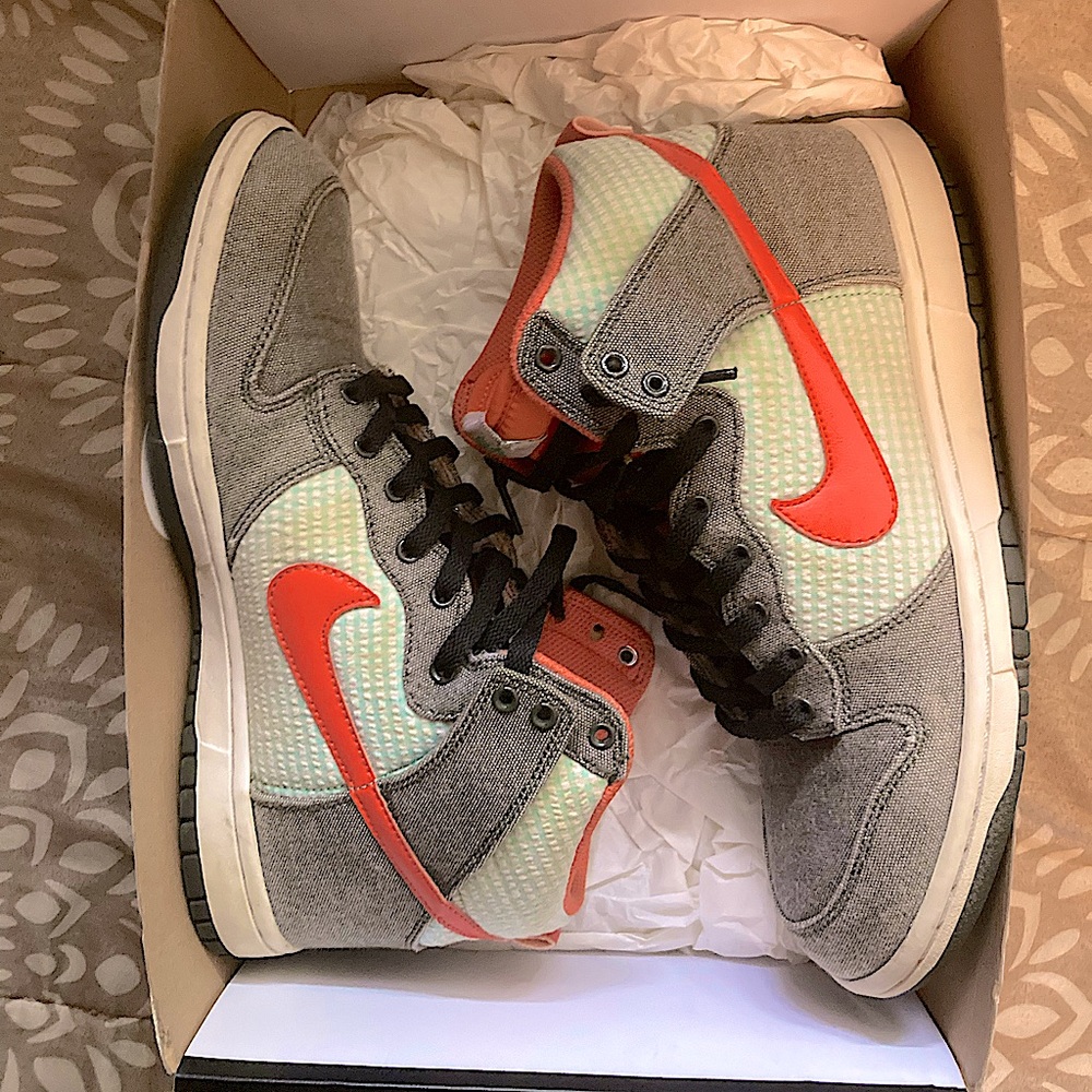 Nike Dunk High ‘Dark Army Orange Blaze’ 2010